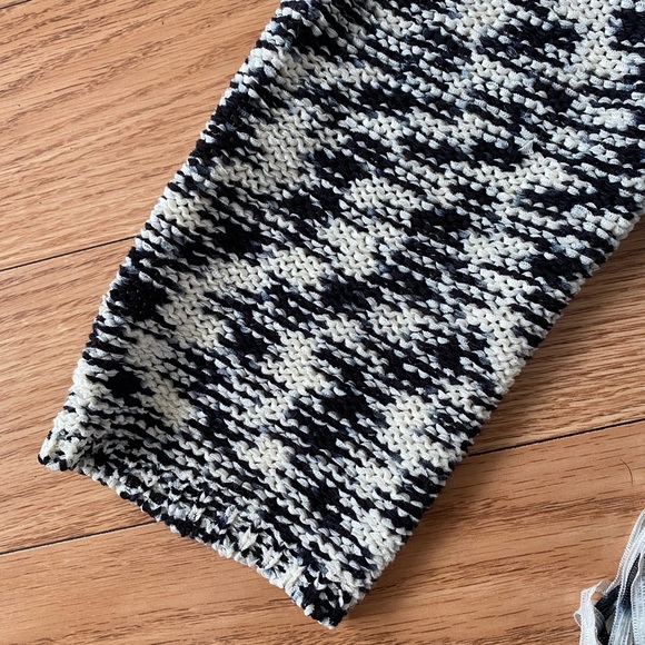 CHICO'S BLACK & WHITE STRIPEY FRINGE SANYA CARDIGAN SWEATER $109 SIZE 1 BOHO - Picture 8 of 12